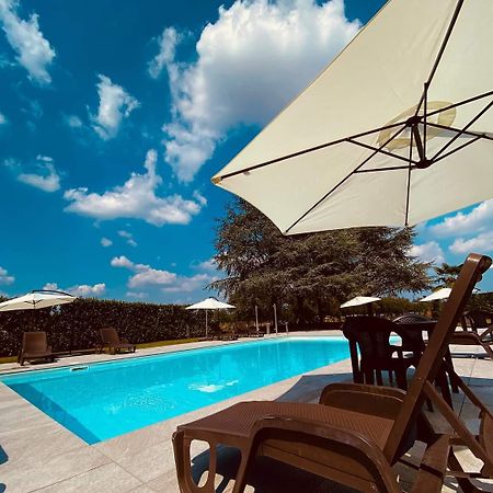 Hotel Villa Malpensa Vizzola Ticino Esterno foto