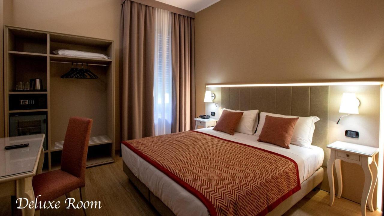 Hotel Villa Malpensa Vizzola Ticino Esterno foto