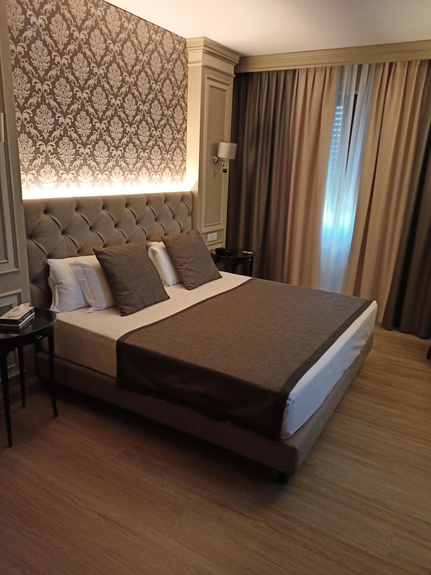 Hotel Villa Malpensa Vizzola Ticino Esterno foto