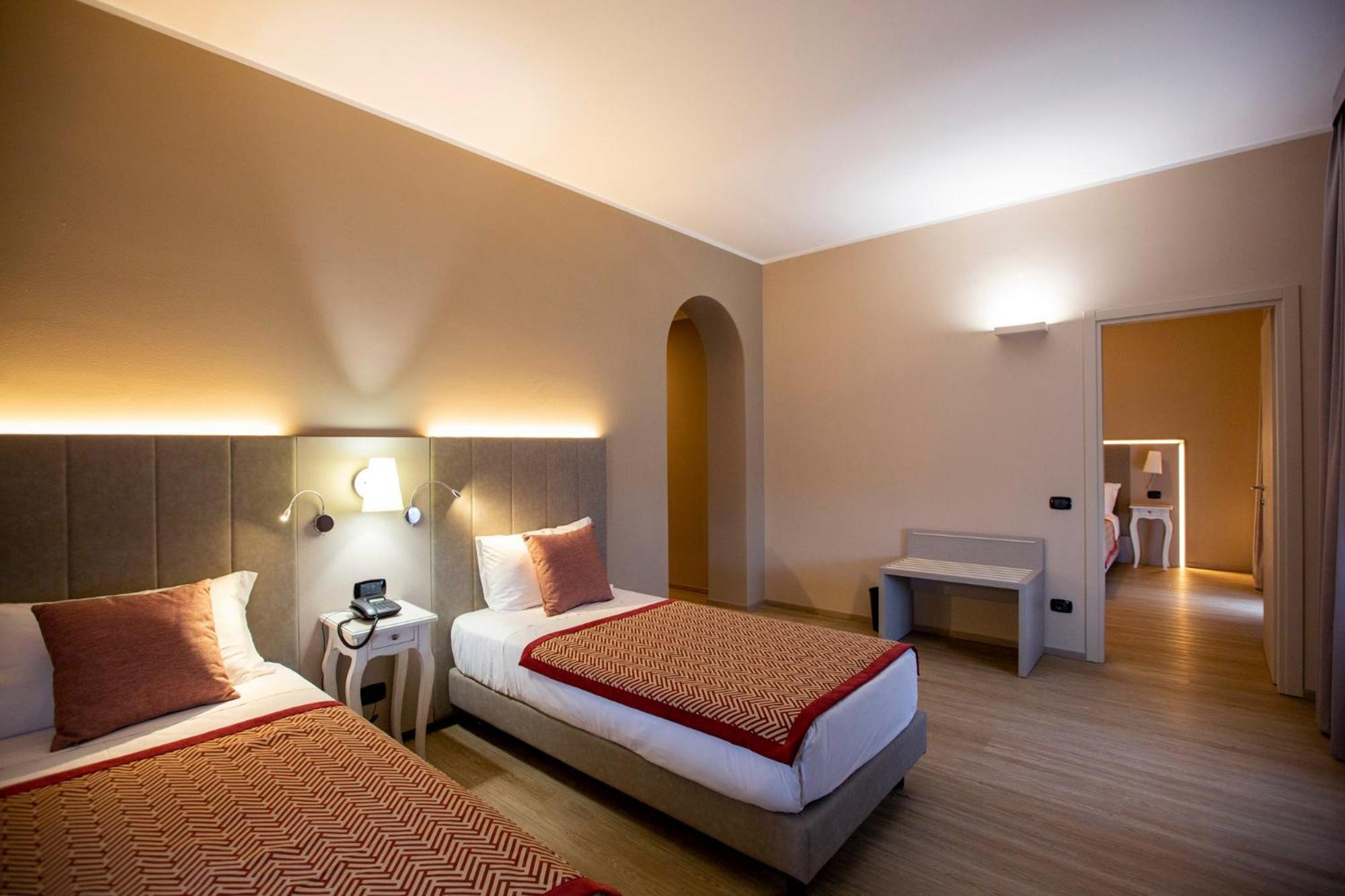 Hotel Villa Malpensa Vizzola Ticino Esterno foto