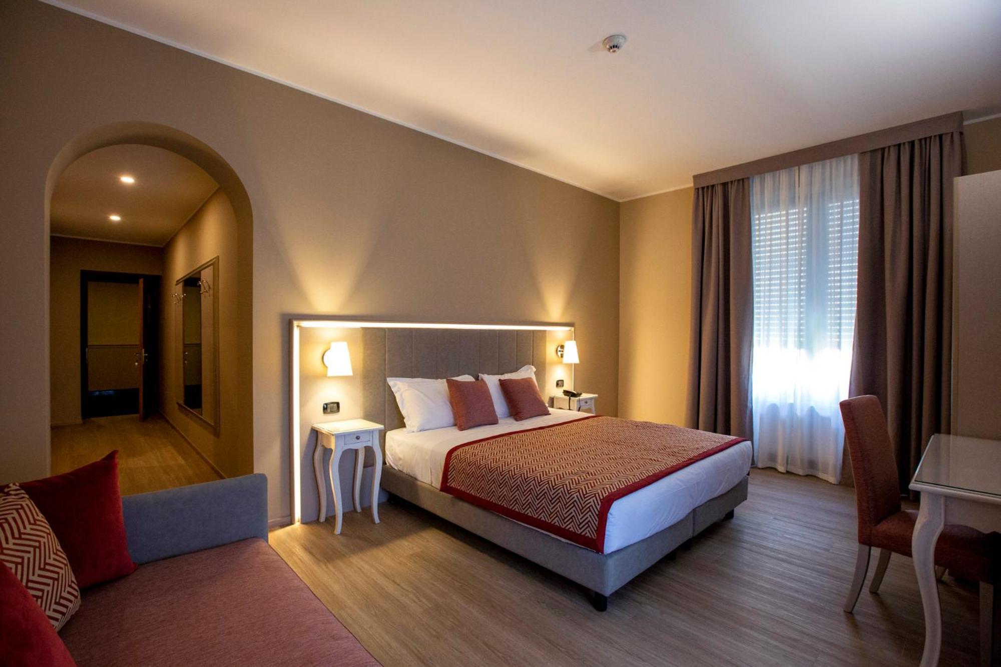 Hotel Villa Malpensa Vizzola Ticino Esterno foto