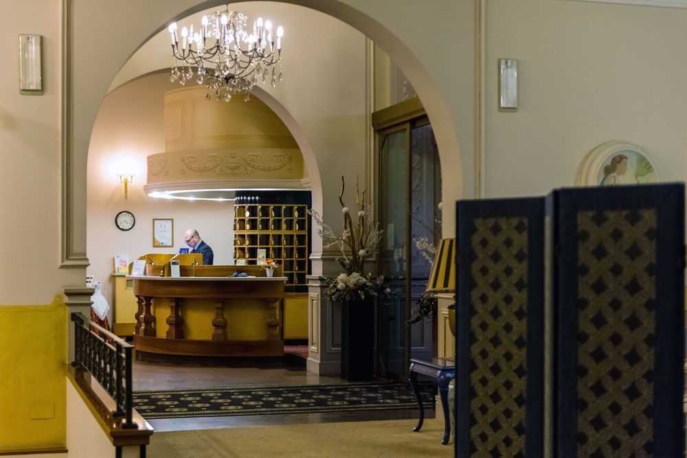 Hotel Villa Malpensa Vizzola Ticino Esterno foto